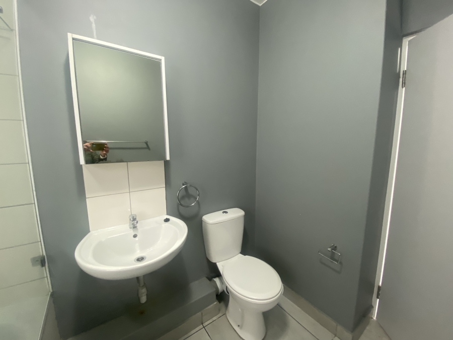 2 Bedroom Property for Sale in Eersterivier Industria Western Cape